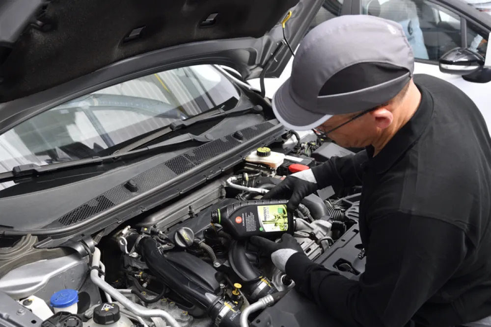 обслуговування гібридних автомобілів
